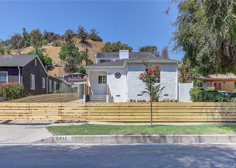 1st image of 2811 Vaquero Ave
