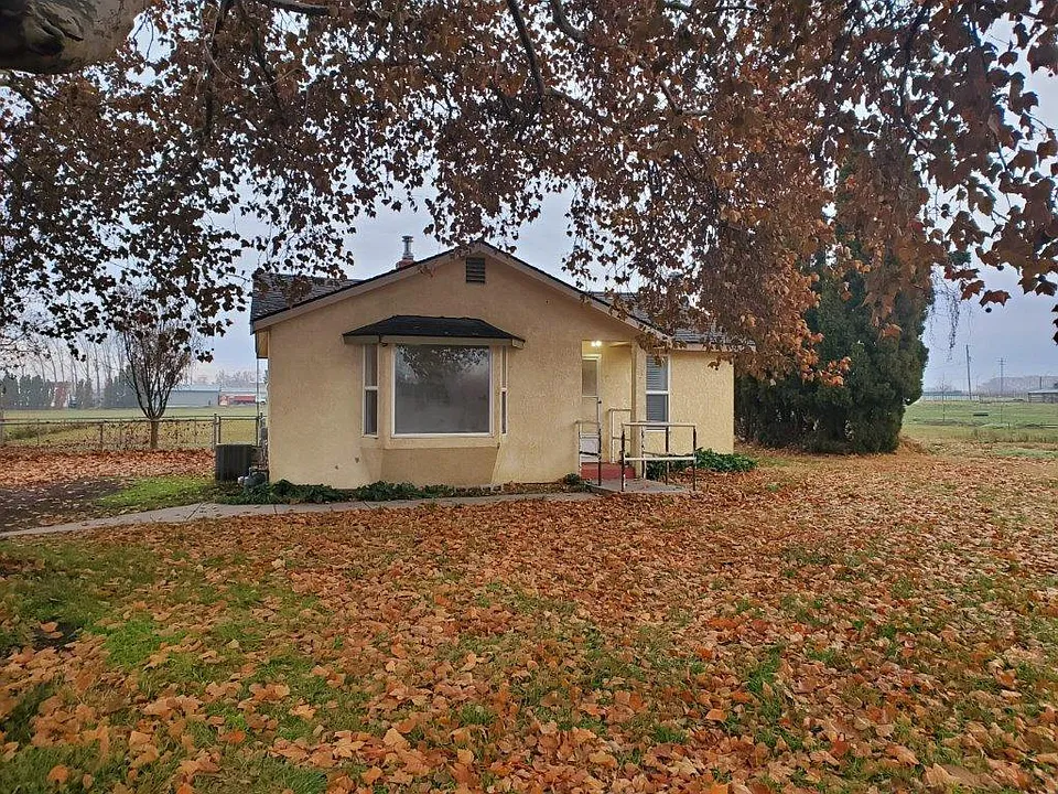 216 Electric Ave