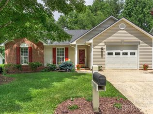 330 Stonehollow Rd, Fletcher, NC 28732