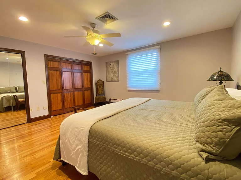 247 Montclair Ave — Photo 28