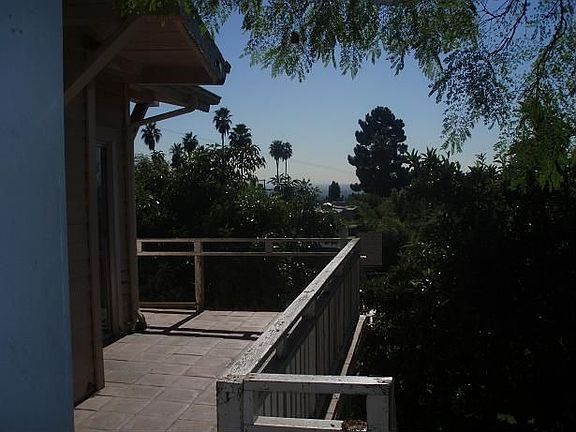 3rd image of 1811 Micheltorena St