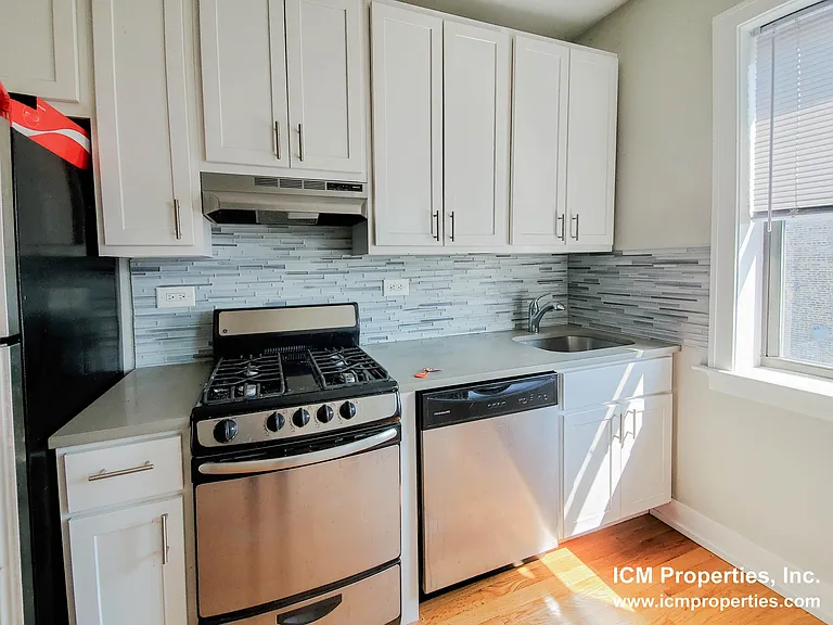 4547 N Leavitt St #45493 — Photo 7