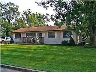 246 Sprucewood Dr photo 1