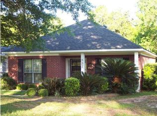 537 Highland Cir E, Mobile, AL 36608