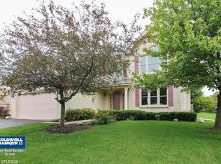 530 Indian Ridge Trl, Wauconda, IL 60084