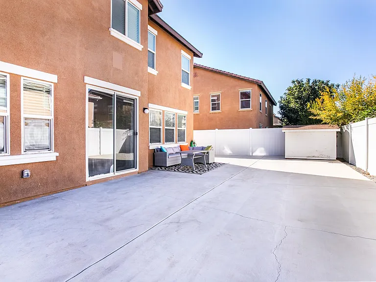 552 Blackberry Dr — Photo 33
