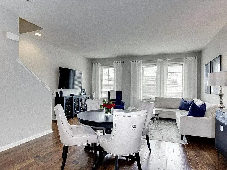 22832 Goldsborough Ter — Photo 22