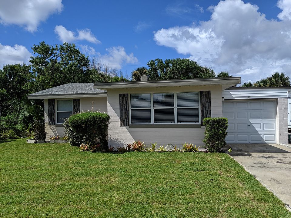 1st image of 30 Palmetto Dr
