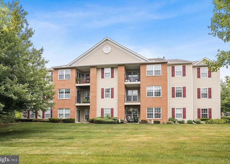 1st image of 3830 Normandy Dr APT 2B