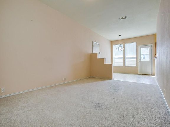 4th image of 811 Greene Way