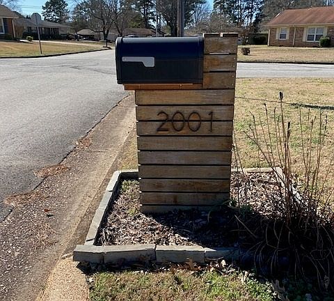 Custom made mailbox