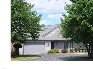 120 S Bayshore Dr #120, Columbiana, OH 44408