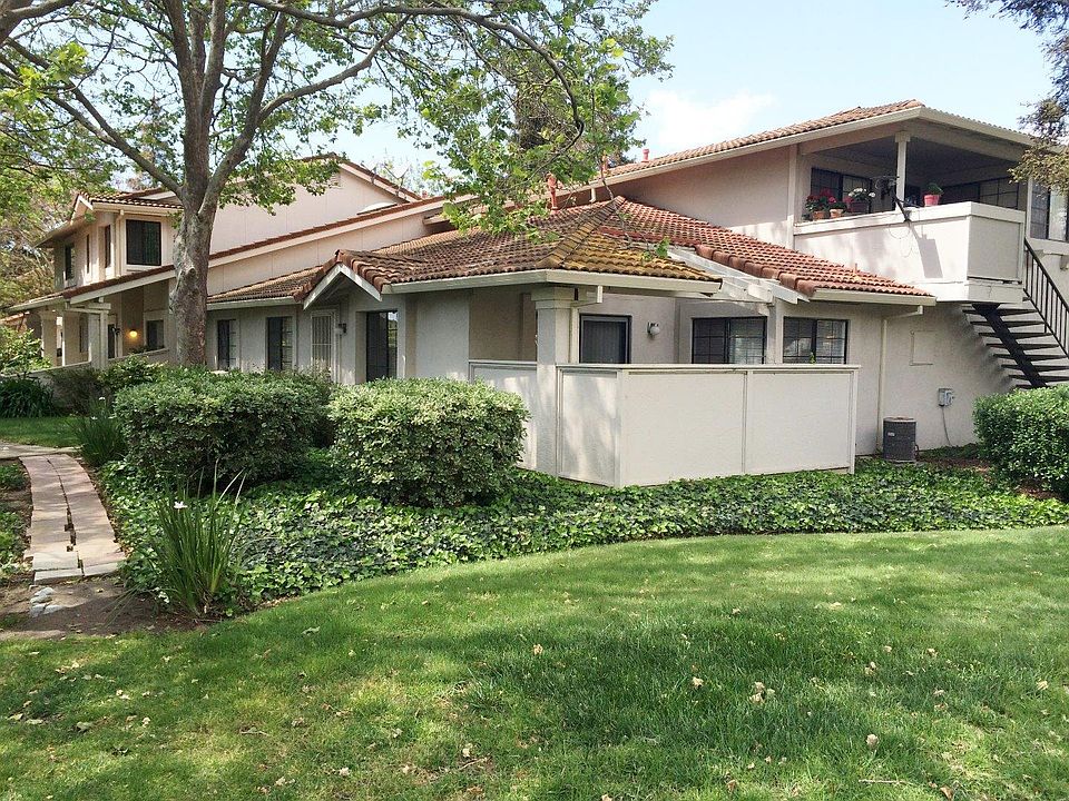1st image of 32893 Arbor Vine Dr #1
