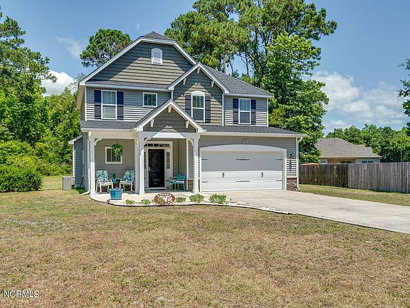 3rd image of 214 Wintergreen Lane