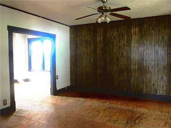 5th image of 754 Broadway Ave
