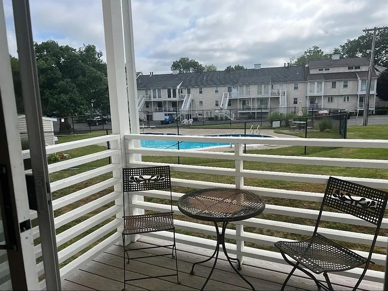 5 Meadowhill Ct #51 — Photo 7