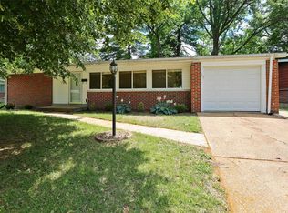2420 Palomino Ln, Florissant, MO 63033