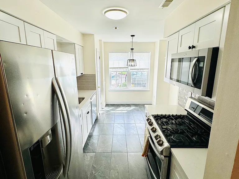 22 Wyckwood Ct — Photo 4