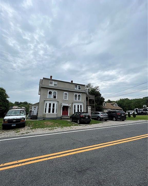 2nd image of 643 Victory Hwy