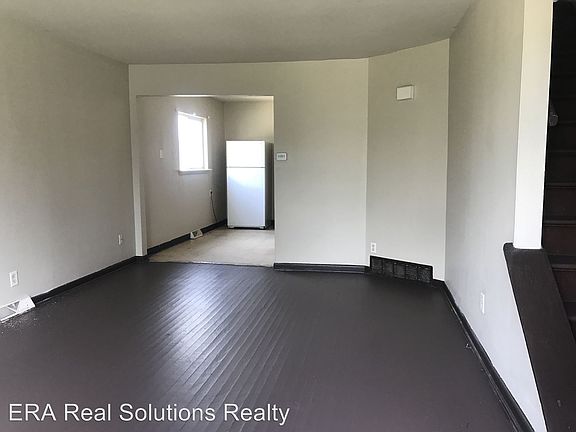 2nd image of 2040 Grasmere Ave