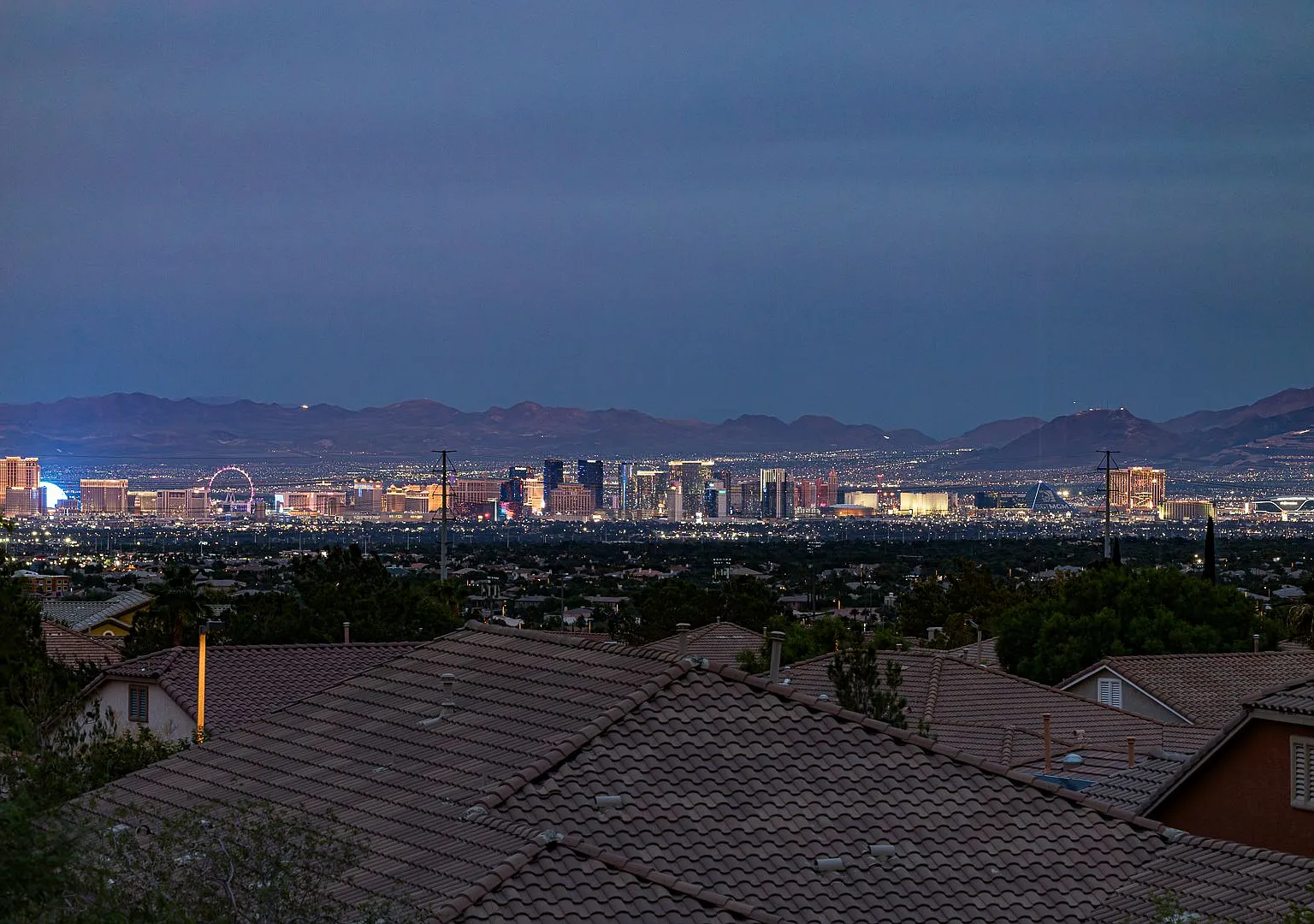 Comming Soon!! Executive Luxury Living With Unmatched City Views — Photo 3