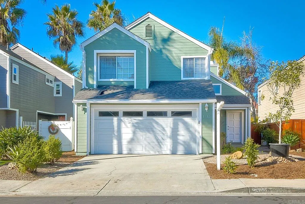 3 bed, 2.5 bath, 1556 sqft, $3,950 — Photo 1