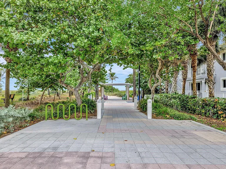 4548 N Ocean Dr #3 — Photo 37