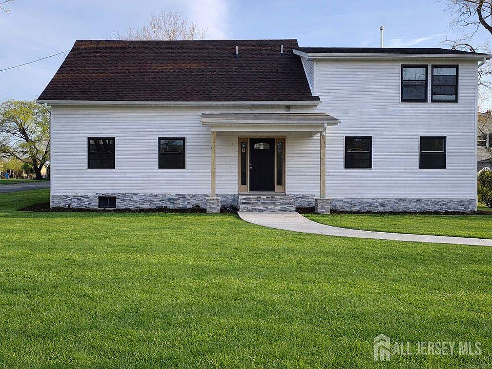 2nd image of 77 Greenbrook Rd