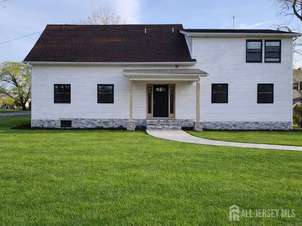 77 Greenbrook Rd, Middlesex, NJ 08846