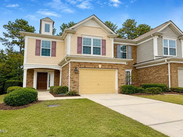 1143 Kingston Grove Dr, Cary, NC 27519