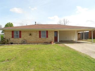 1505 Hulme St, Bowie, TX 76230