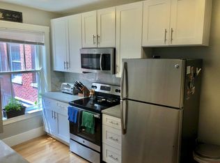 4520 N Malden St #124, Chicago, IL 60640