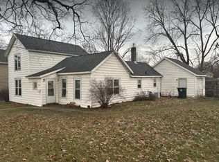 822 W 6th St, Cedar Falls, IA 50613