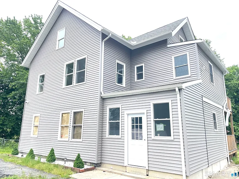 32 Lester St #2 — Photo 10
