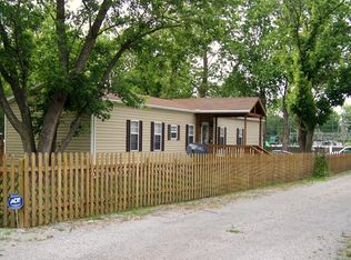 816 W Robinson St, Harrisburg, IL 62946