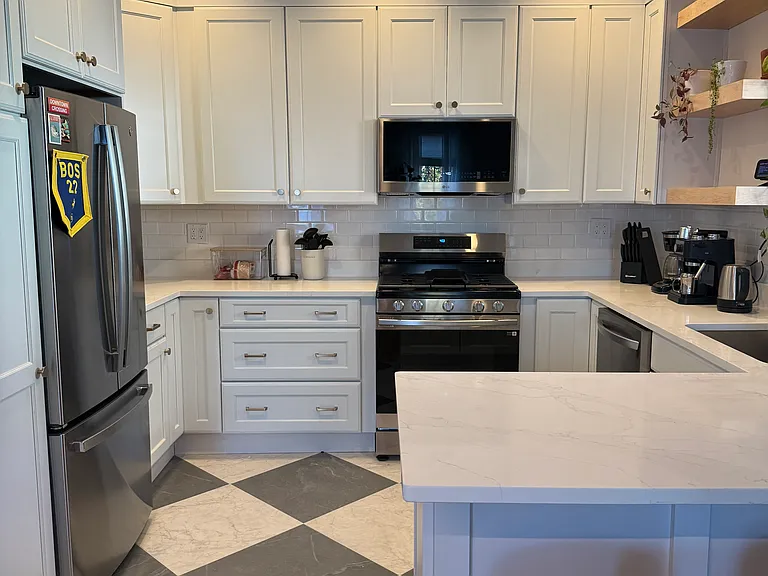 46-48 Woodlawn St #8 — Photo 9