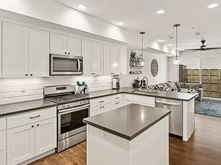 4100 Voltaire St #120 — Photo 1