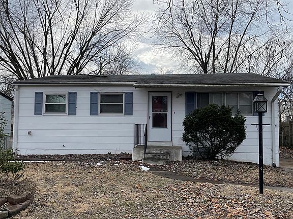 2nd image of 1222 Baron Ave