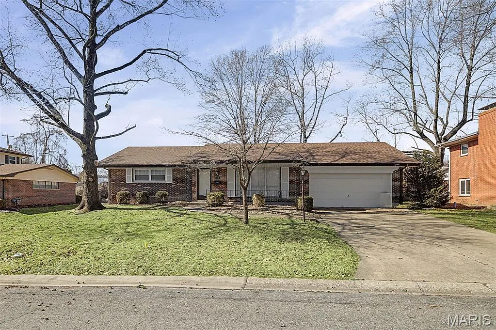 13 Chamberlain Ct photo 1