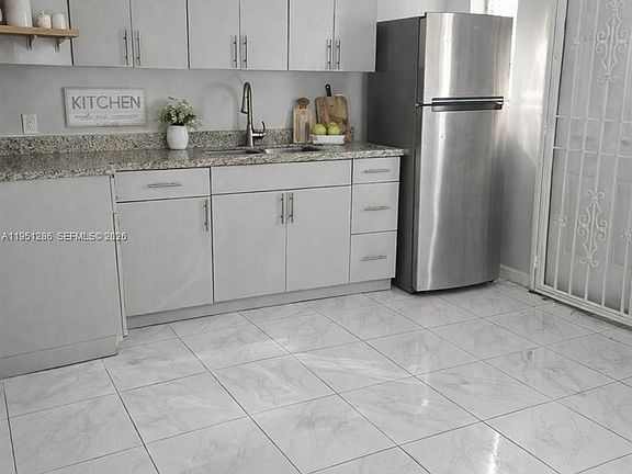 4th image of 1080 NW 135th St