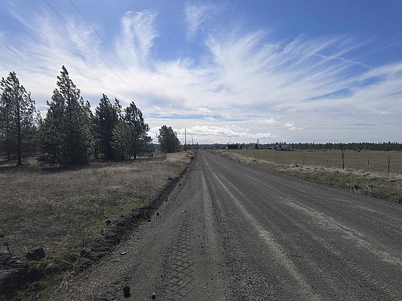 2nd image of 10602 N Dover Rd