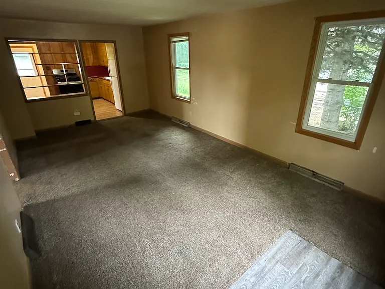 1424 Norwood St — Photo 4