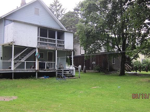 2nd image of 47 Pleasant St