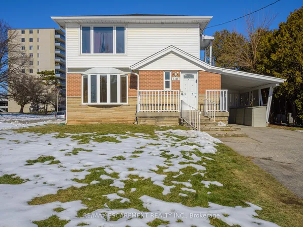 1385 Olga Dr #A, Burlington, ON L7S 1L1