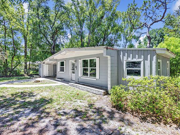 3rd image of 8916 YEOMAN Drive
