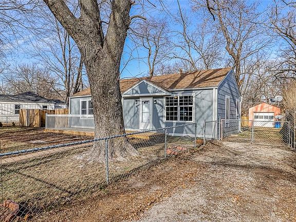 4th image of 7246 Hasbrook Ave