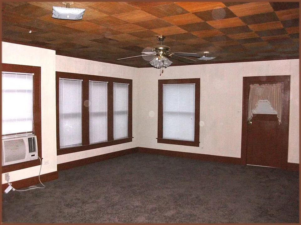 3 bed, 1056 sqft, $975 — Photo 4