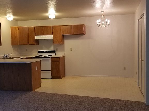 3rd image of 332 Sweetwater Cir Unit A
