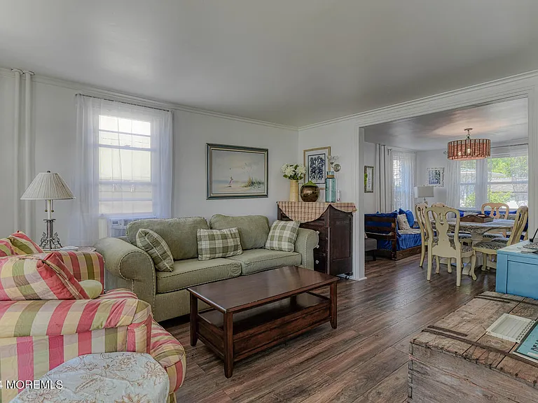 59 Kingsley Pl — Photo 4