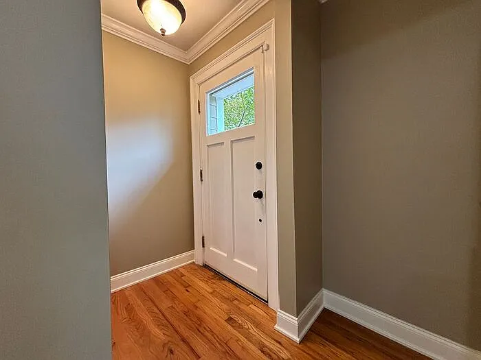 2 bed, 1.5 bath, 1180 sqft, $1,895 — Photo 4